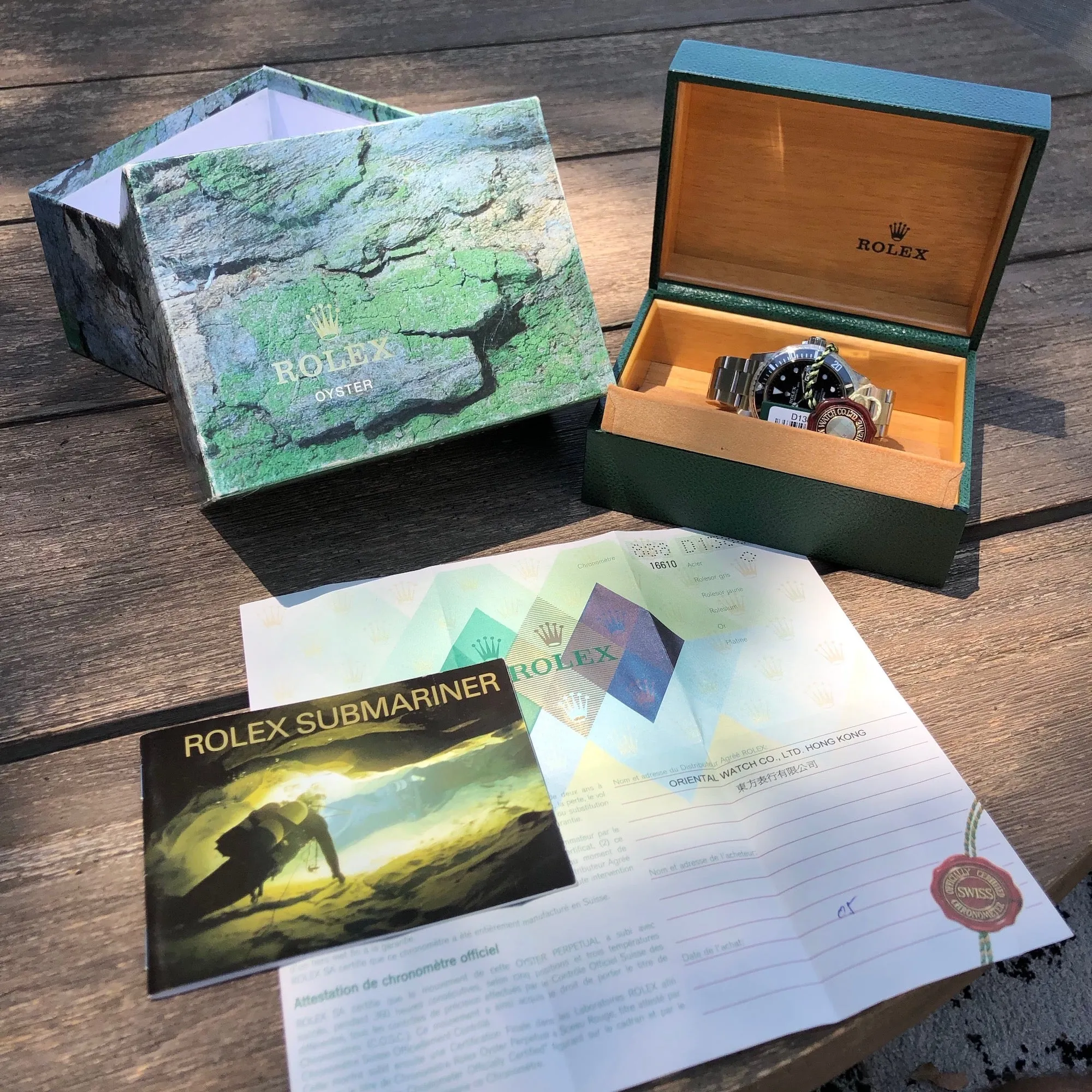 2005 Rolex Submariner Date 16610 Stainless Steel Wristwatch Box Papers