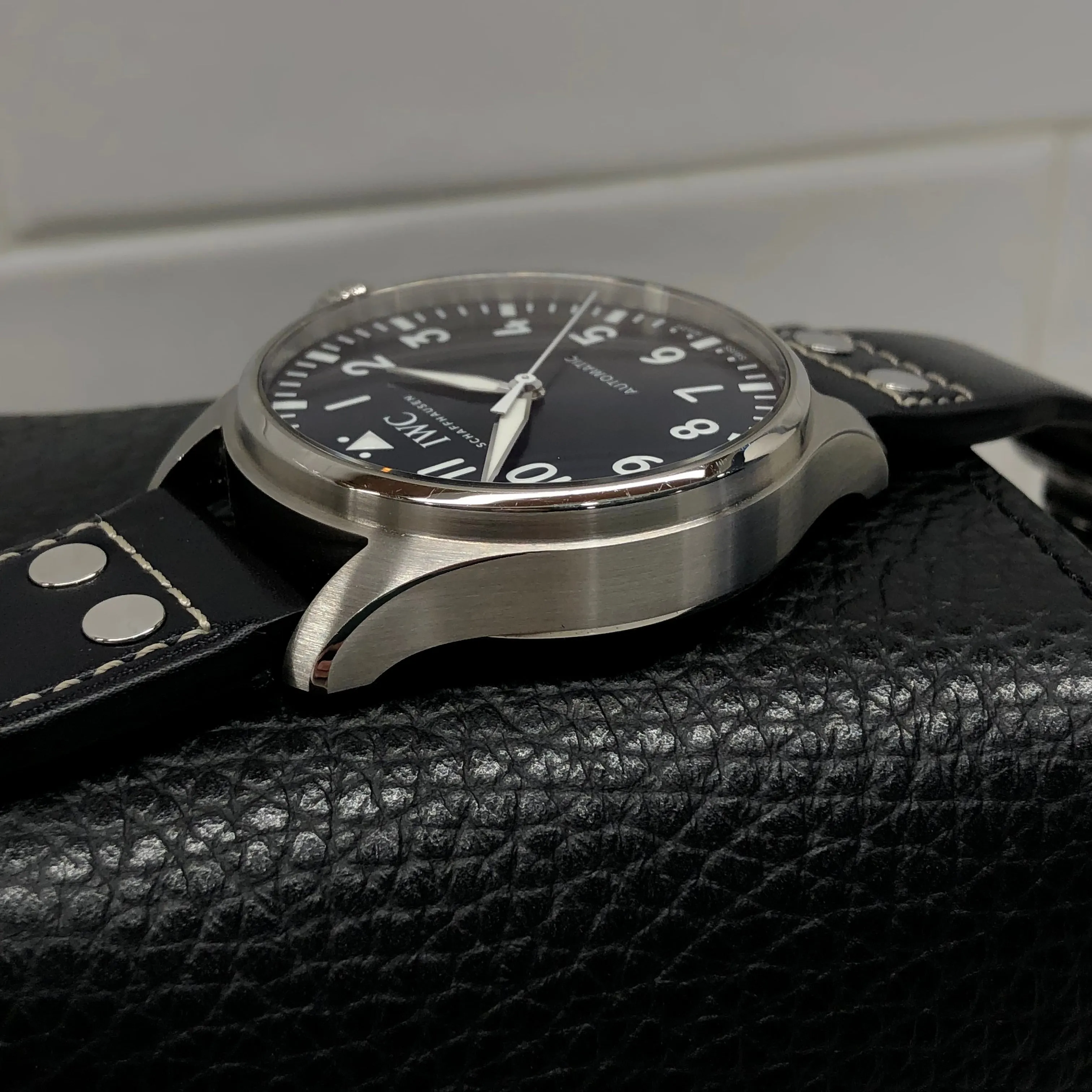2023 IWC Big Pilot IW329303 Automatic Blue Dial Men's Wristwatch with Box and Papers