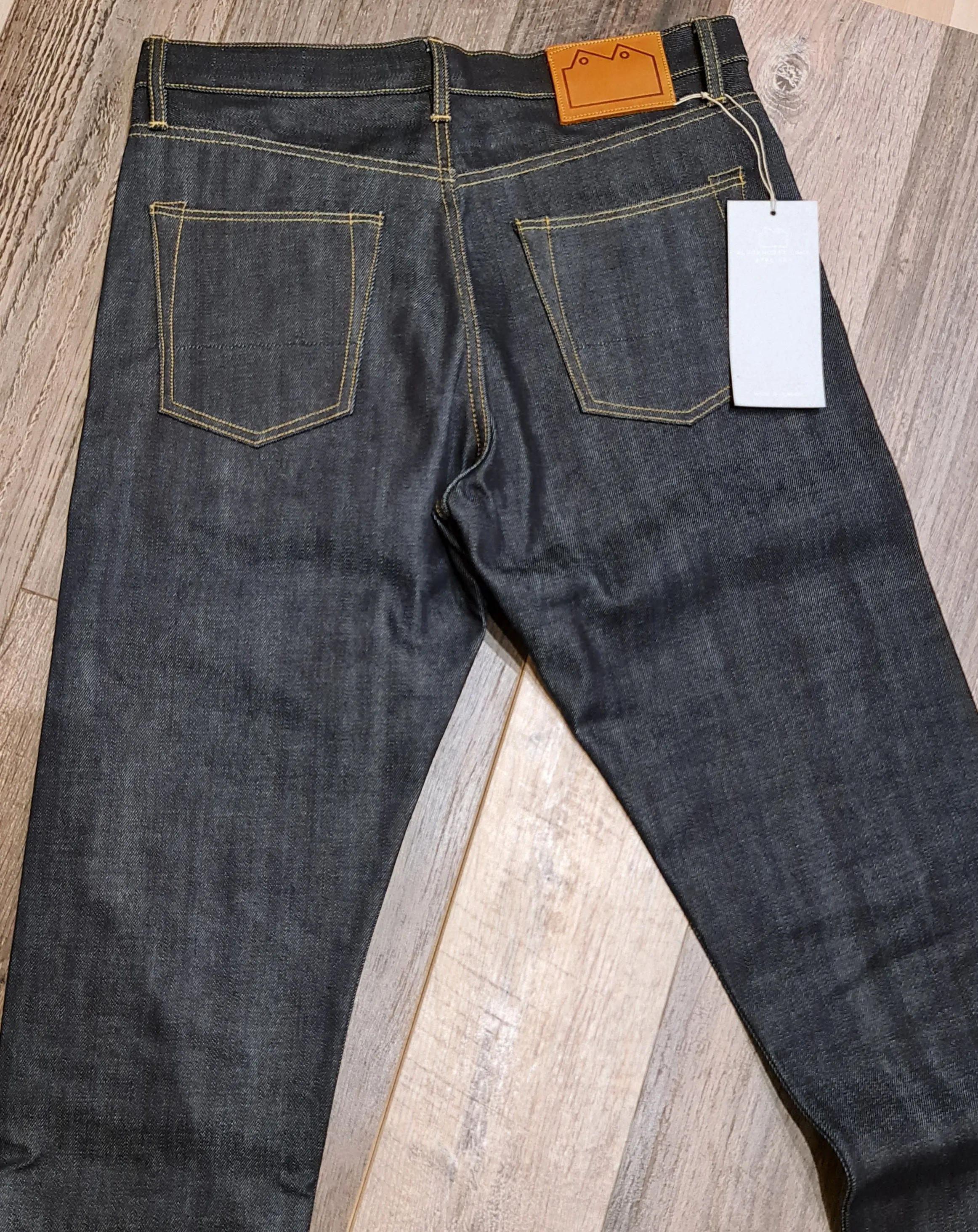 Blackhorse Lane Ateliers E8 SLIM TAPERED INDIGO 14OZ JAPANESE RAW SELVEDGE JEANS