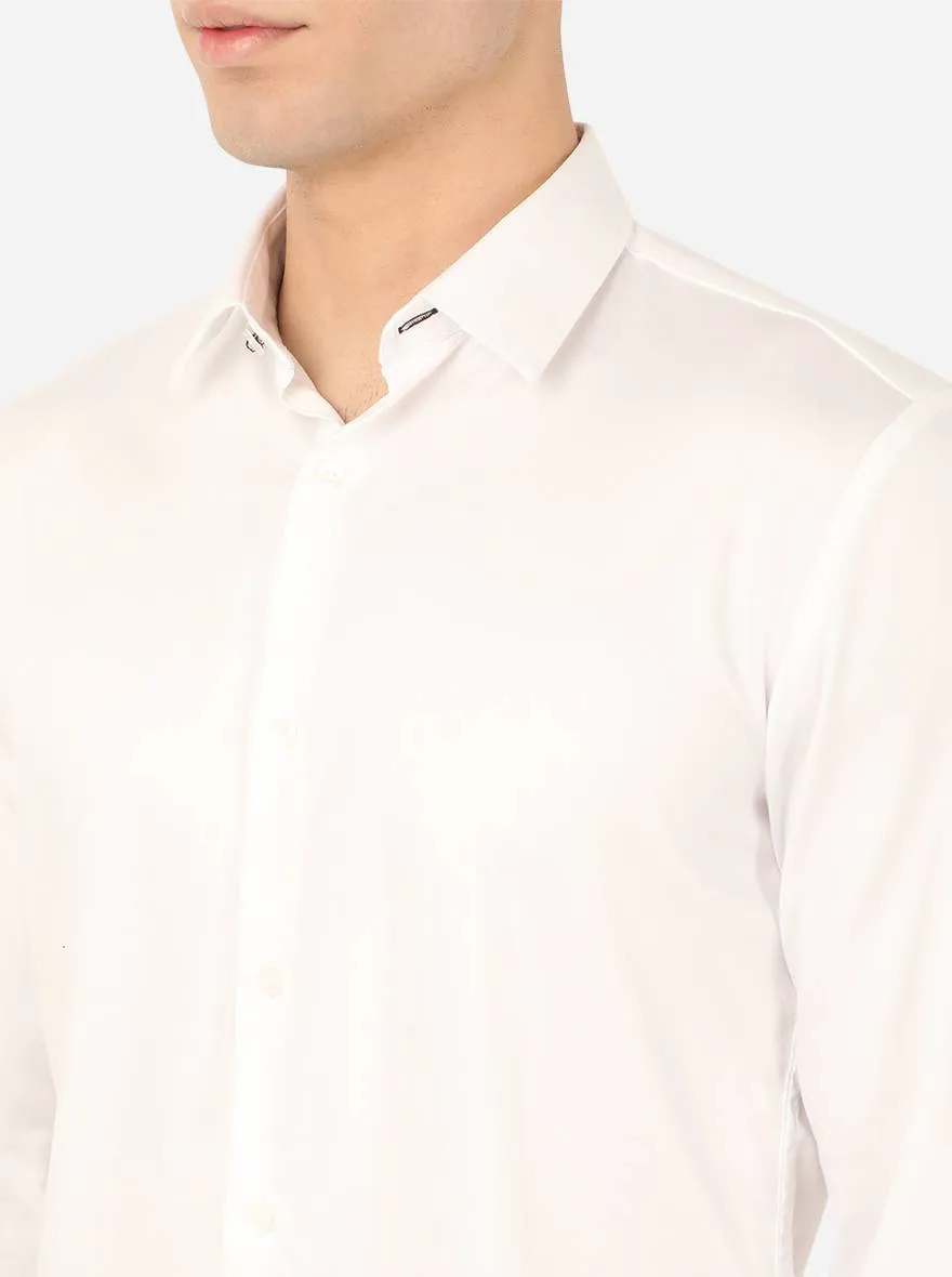 Bright White Solid Slim Fit Semi Casual Shirt | JadeBlue