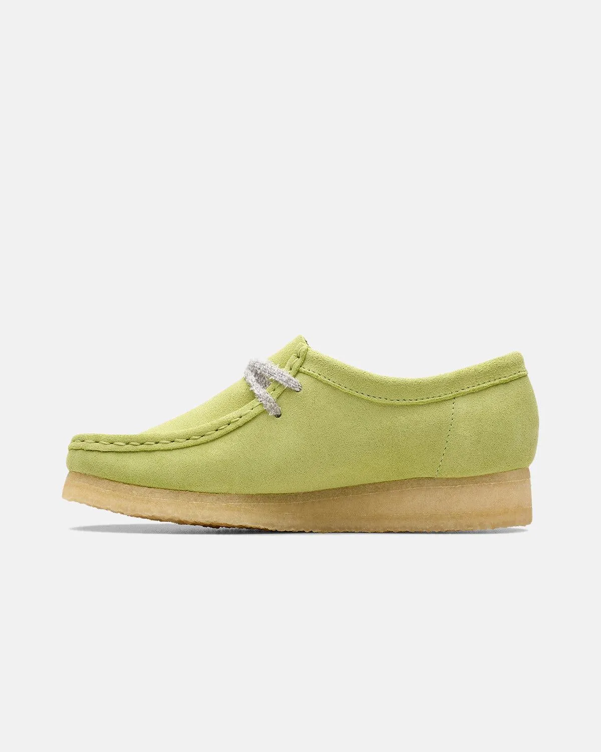 CLARKS ORIGINALS WOMENS WALLABEE SHOES PALE LIME SUEDE