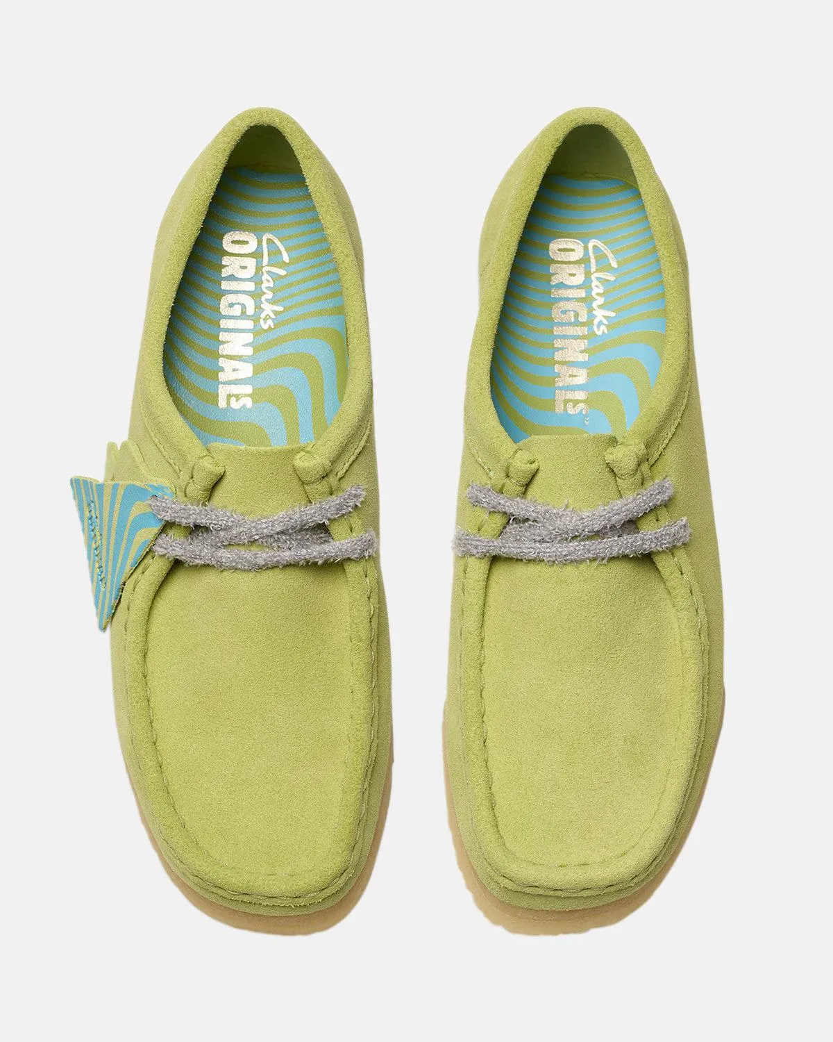 CLARKS ORIGINALS WOMENS WALLABEE SHOES PALE LIME SUEDE