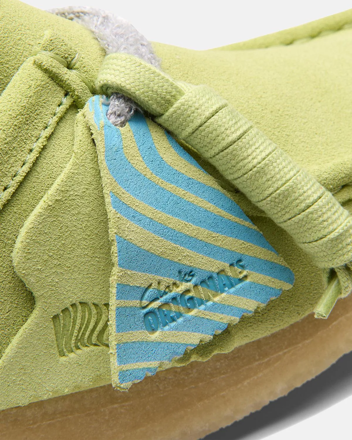 CLARKS ORIGINALS WOMENS WALLABEE SHOES PALE LIME SUEDE