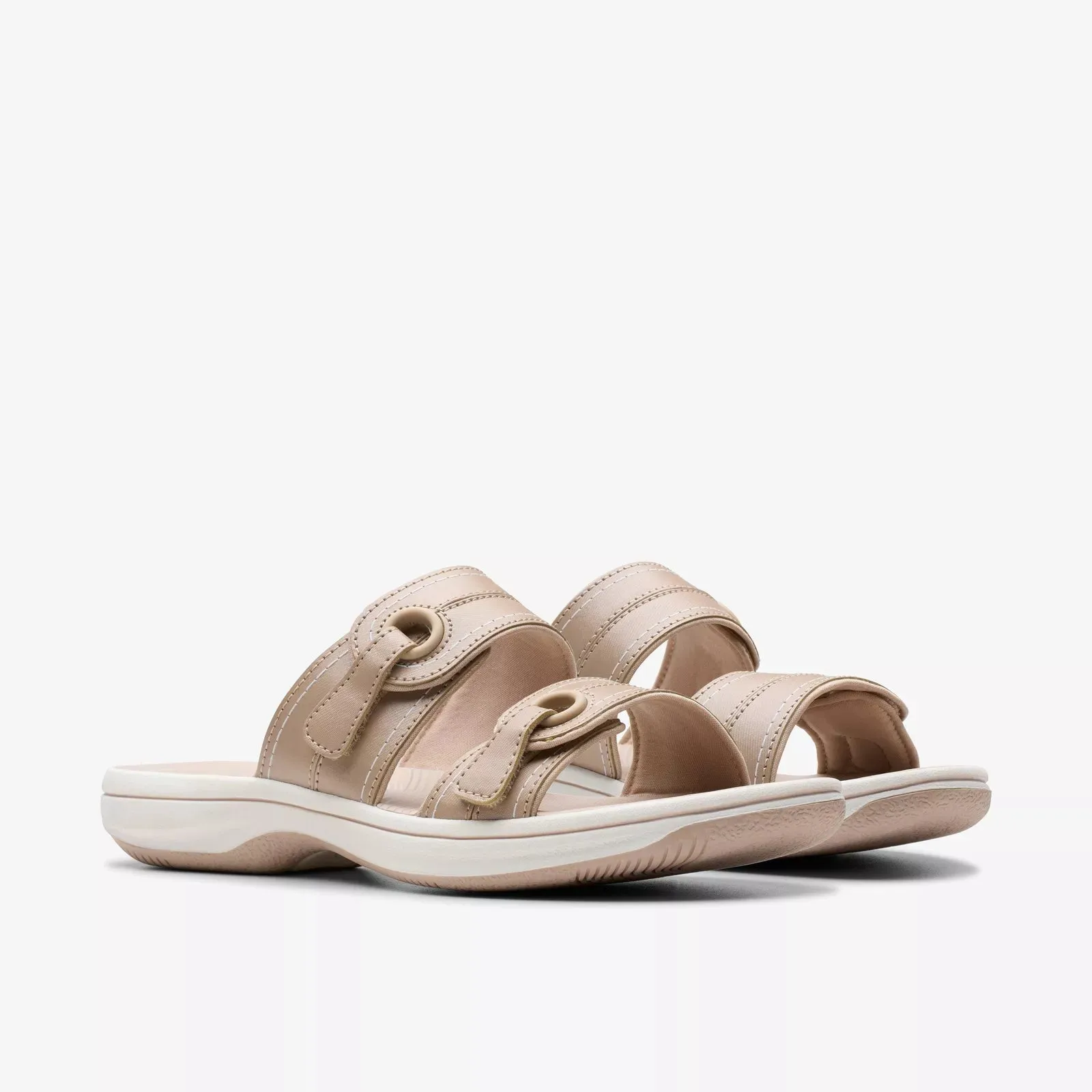 Clarks Women's Breeze Maye Sand 26181768