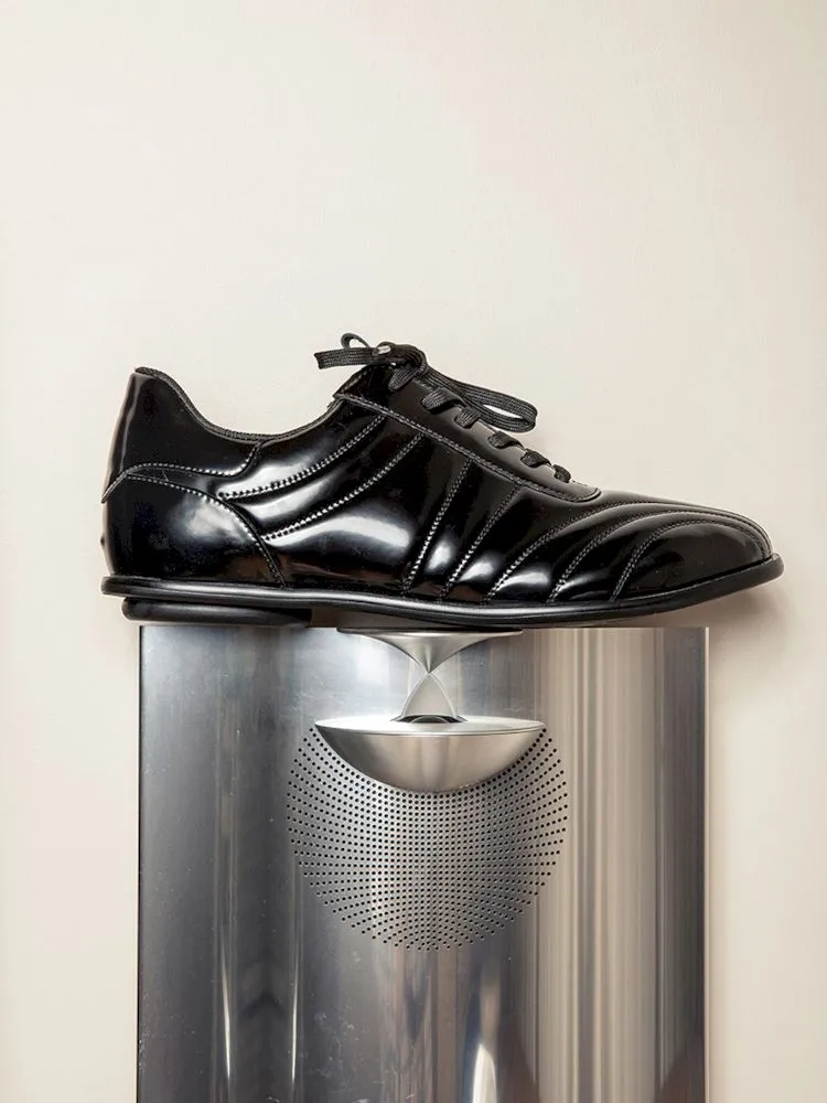 Glossy Black Stand-Up Lace-Up Sneakers【s0000006654】