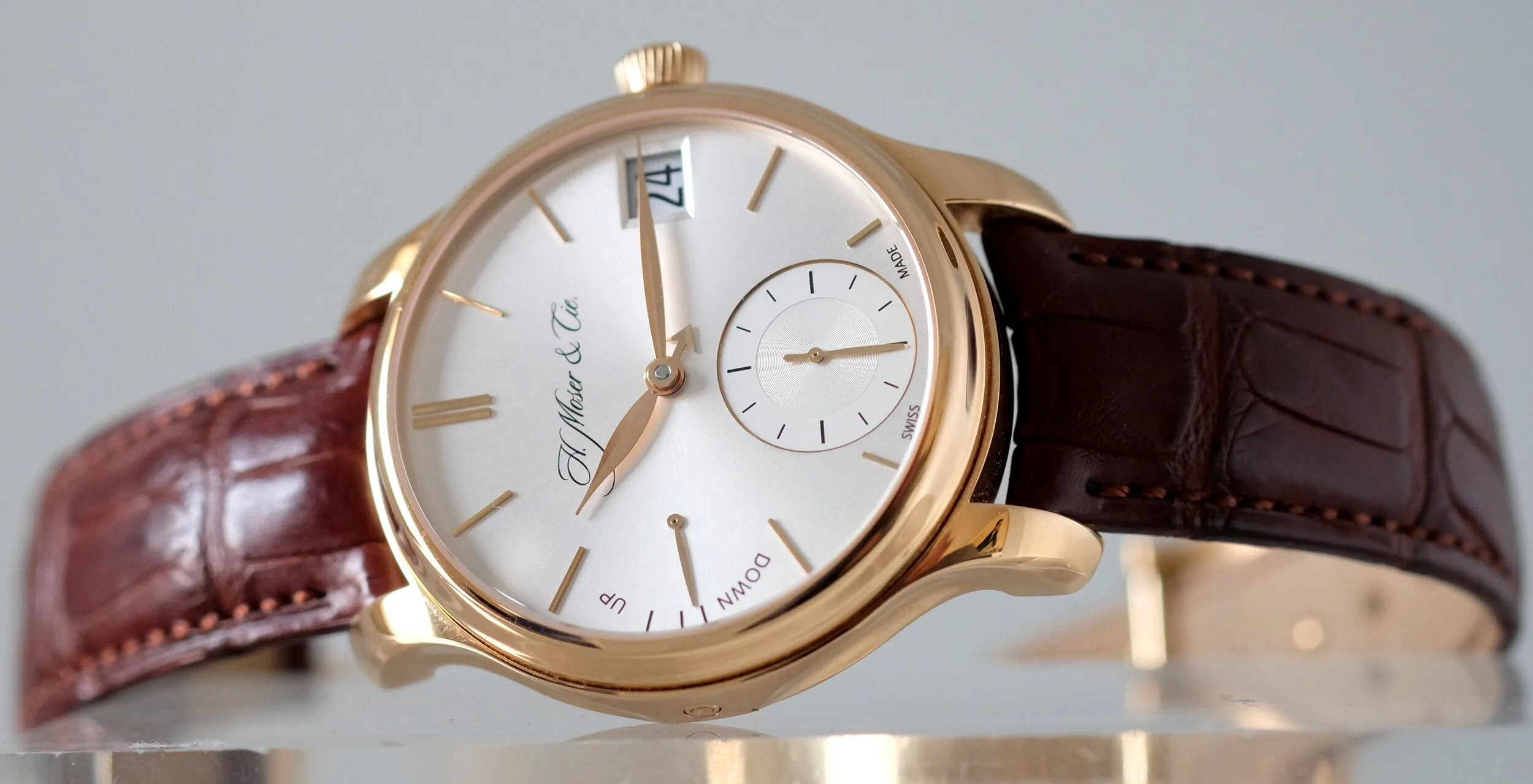 H. Moser & Co. Endeavor Perpetual Calendar in Rose Gold