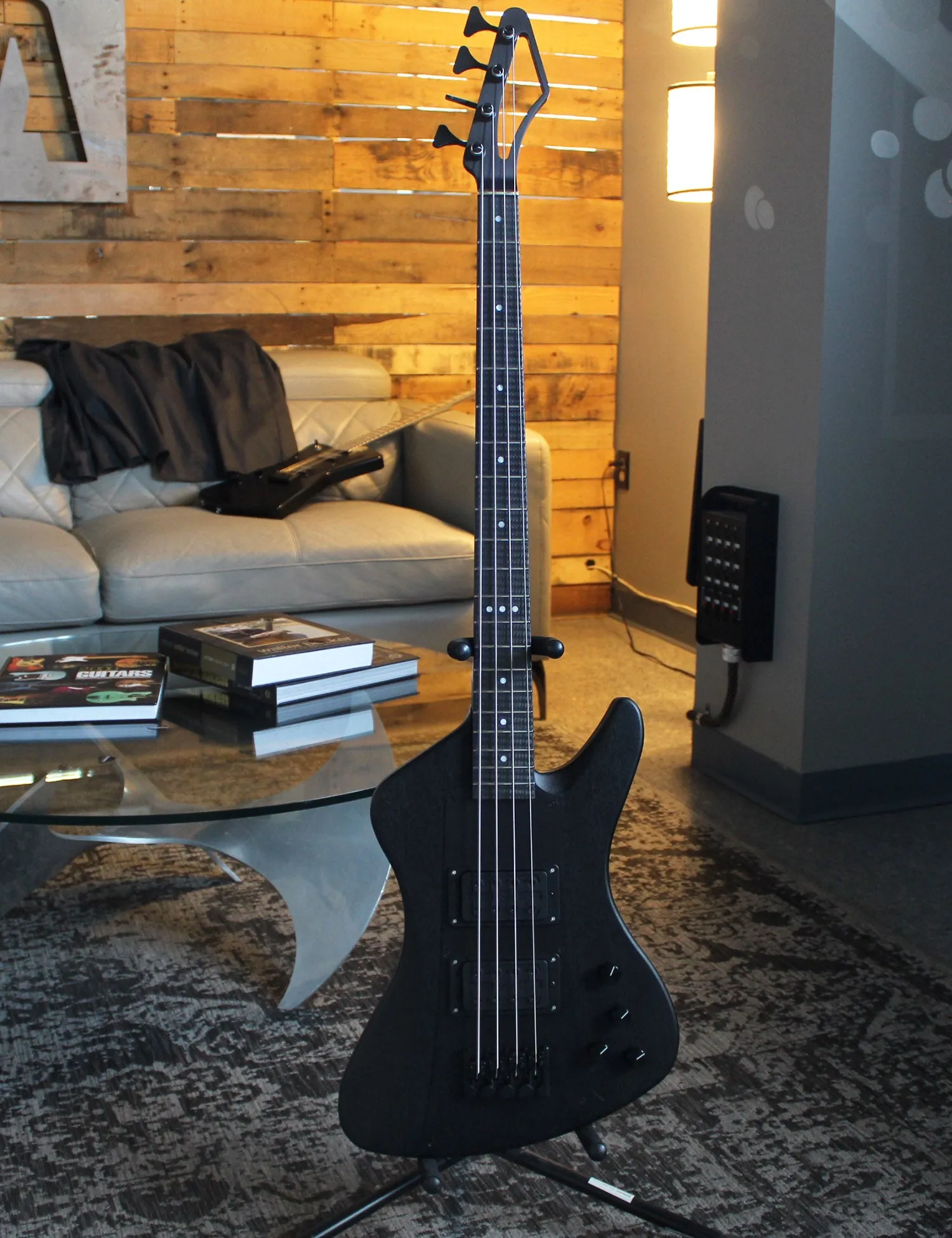 Helios Modern Player Bass