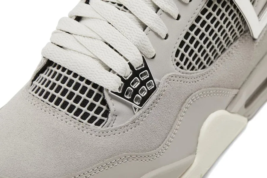 JORDAN 4 FROZEN MOMENTS