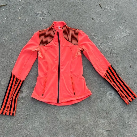 Lululemon fuchsia striped casual define jacket