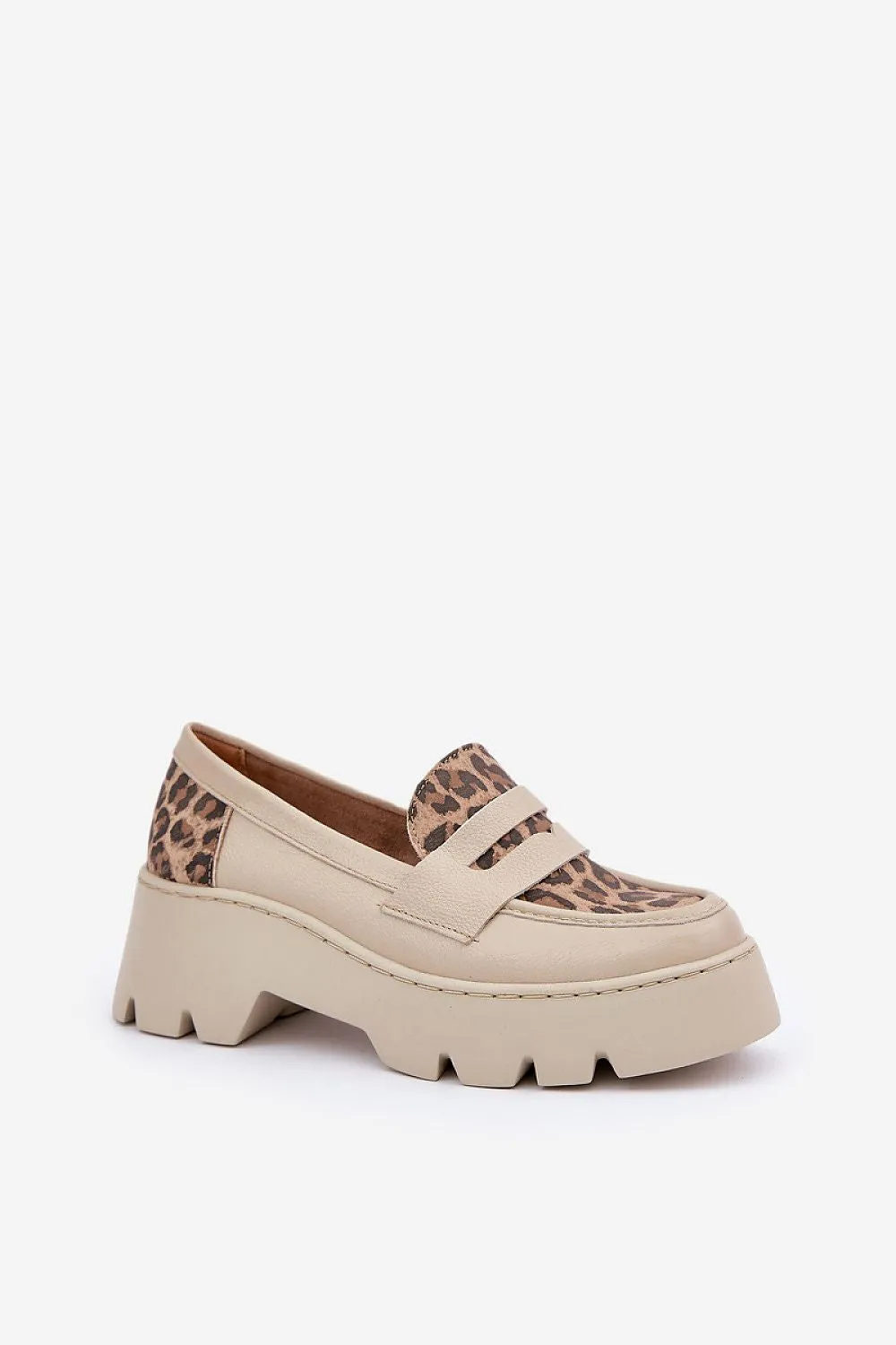 Mocassin Step in style