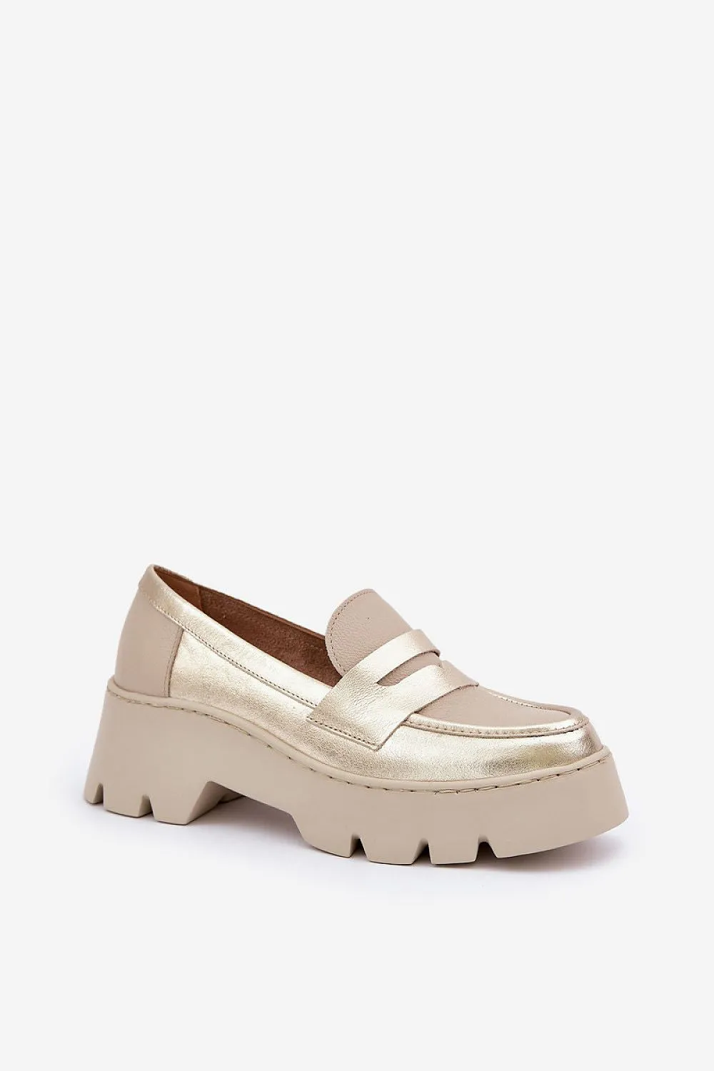 Mocassin Step in style