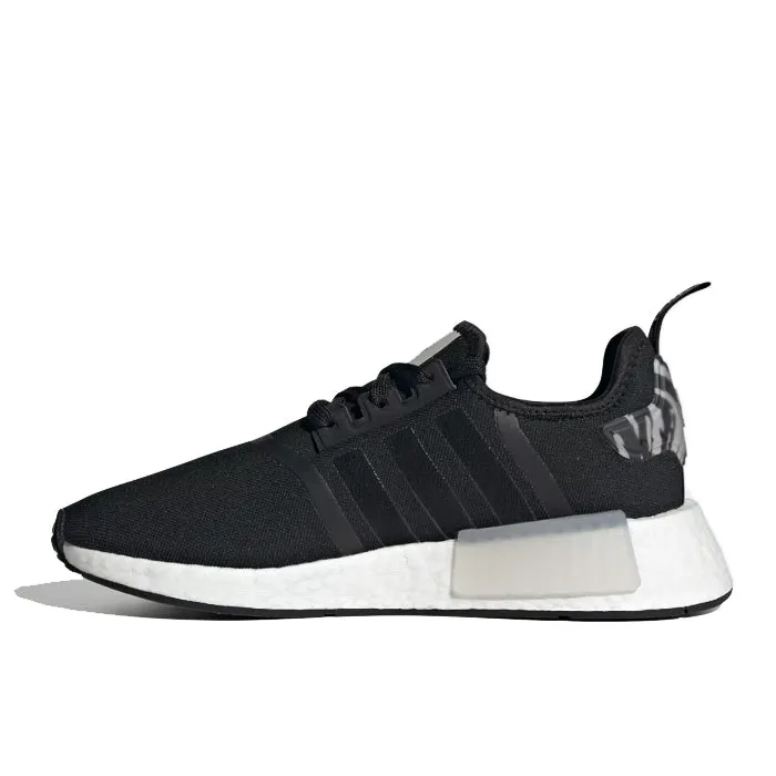 NMD_R1 W