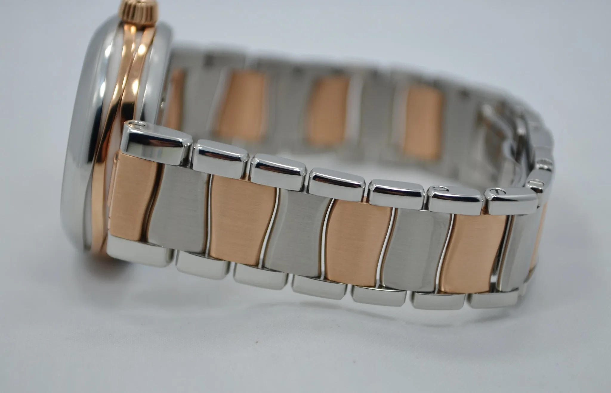 Omega Ladymatic DeVille 425.20.34.20.55.001 Steel Red Gold MOP Diamond Watch