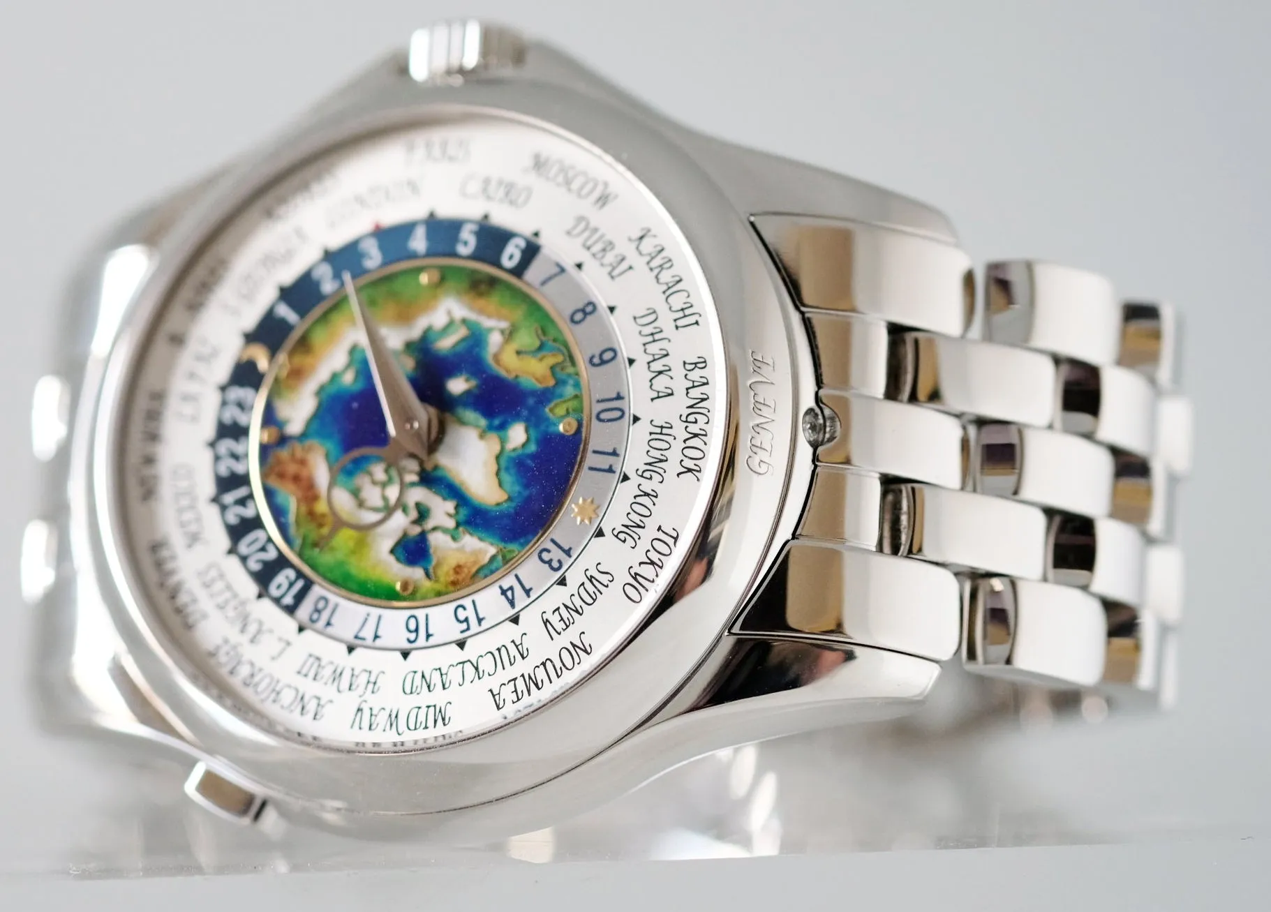 Patek Philippe Worldtime Platinum Ref. 5131P